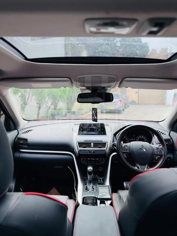 Mitsubishi Eclipse Cross 2018 - භාවිතා කරන ලද SUV රථය sale in Sri Lanka - patpat.lk