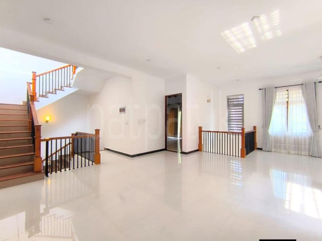 House for Sale in Talawatugoda