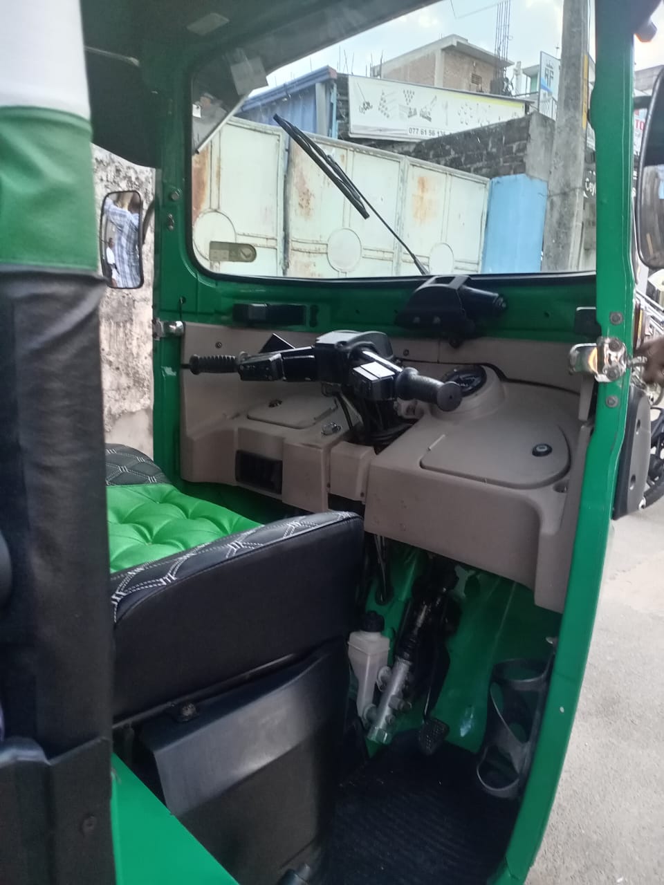 Bajaj Three Wheel 2016 - භාවිතා කරන ලද ත්‍රිරෝද රථය sale in Sri Lanka - patpat.lk