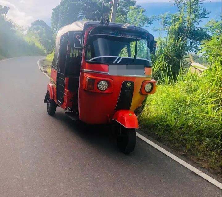 Bajaj 4 stroke 2010 - பயன்படுத்தப்பட்டது முச்சக்கர வண்டி sale in Sri Lanka - patpat.lk