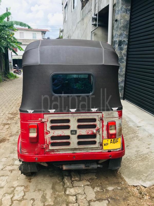 Bajaj Three Wheel 2015 - භාවිතා කරන ලද ත්‍රිරෝද රථය sale in Sri Lanka - patpat.lk