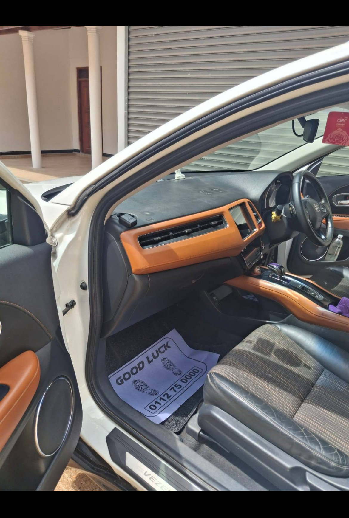 Honda Vezel 2015 - பயன்படுத்தப்பட்டது SUV sale in Sri Lanka - patpat.lk