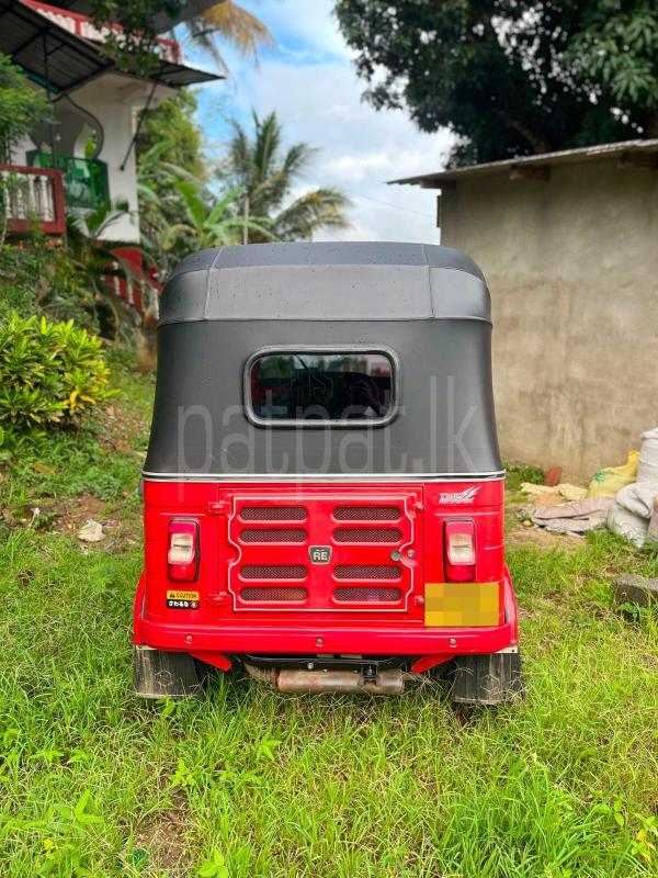 Bajaj Three Wheel 2019 - பயன்படுத்தப்பட்டது முச்சக்கர வண்டி sale in Sri Lanka - patpat.lk