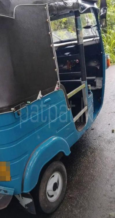 Bajaj 4 stroke 2011 - பயன்படுத்தப்பட்டது முச்சக்கர வண்டி sale in Sri Lanka - patpat.lk