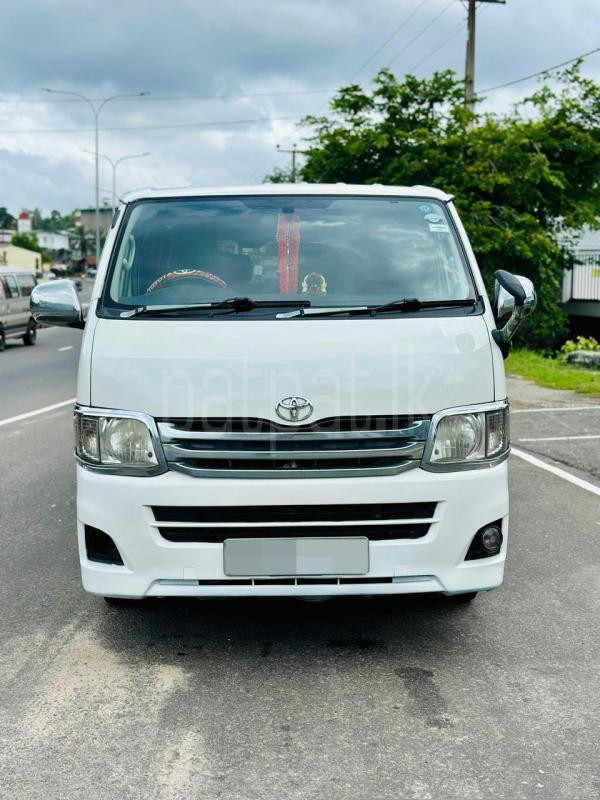 Toyota Hiace 2011 - பயன்படுத்தப்பட்டது வேன் sale in Sri Lanka - patpat.lk