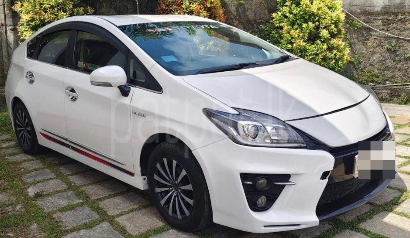 Toyota Prius 2014 - Used Car sale in Sri Lanka - patpat.lk