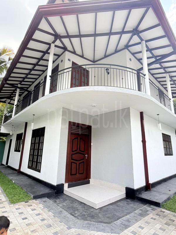 House for Sale in Athurugiriya