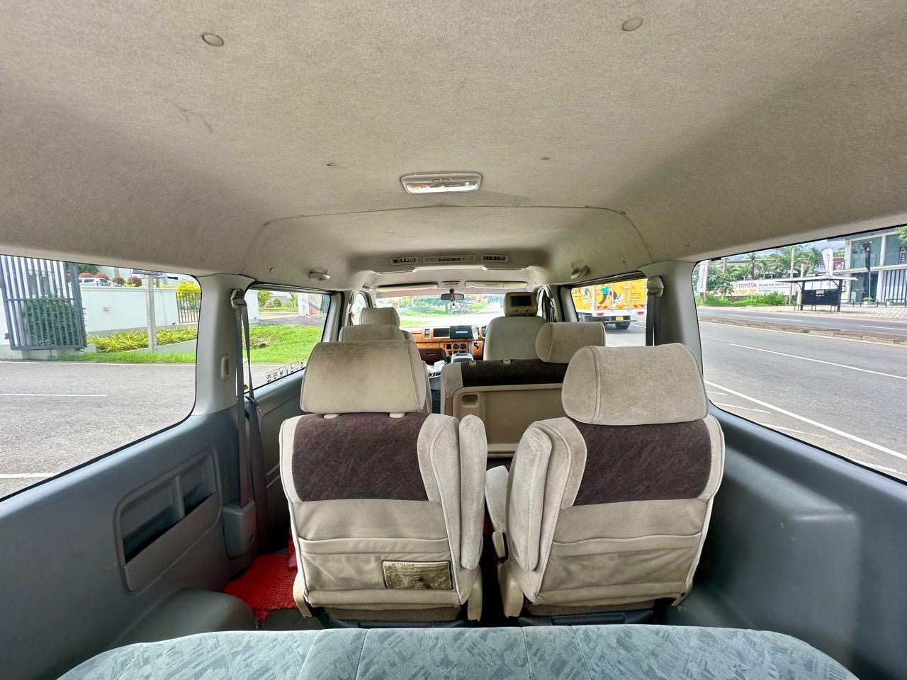 Toyota Hiace 2008 - பயன்படுத்தப்பட்டது வேன் sale in Sri Lanka - patpat.lk