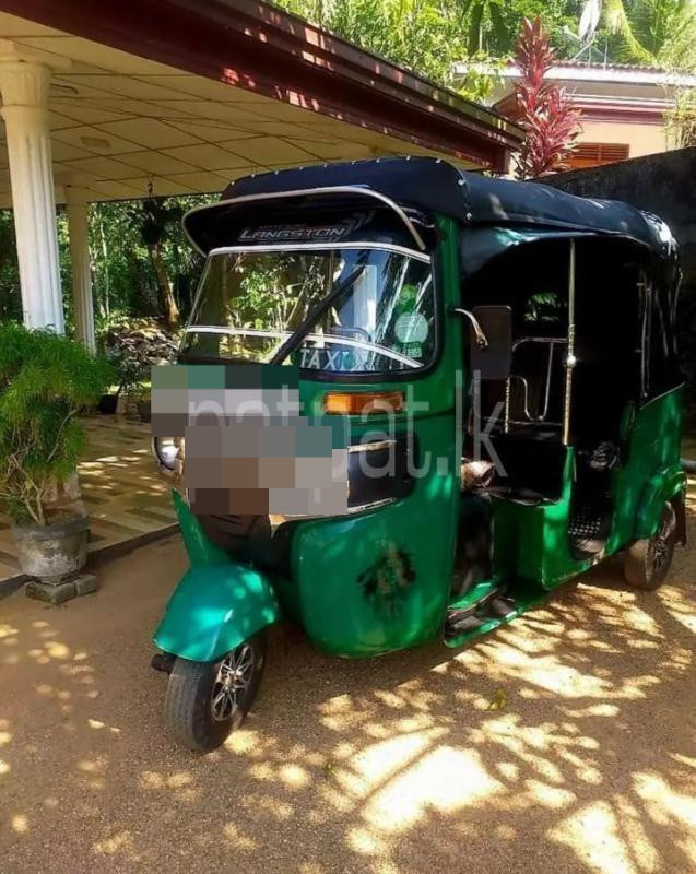 Bajaj Three Wheel 2015 - Reconditioned Three wheeler sale in Sri Lanka - patpat.lk