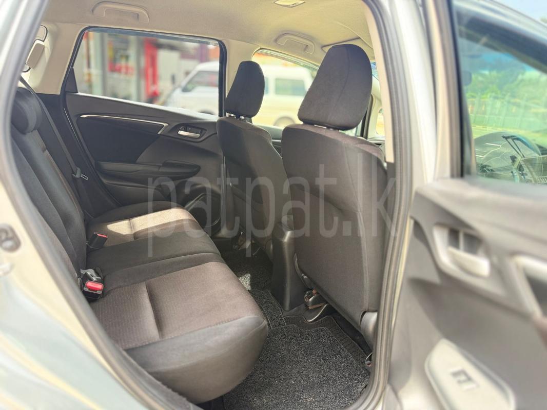 Honda Fit 2015 - பயன்படுத்தப்பட்டது கார் sale in Sri Lanka - patpat.lk