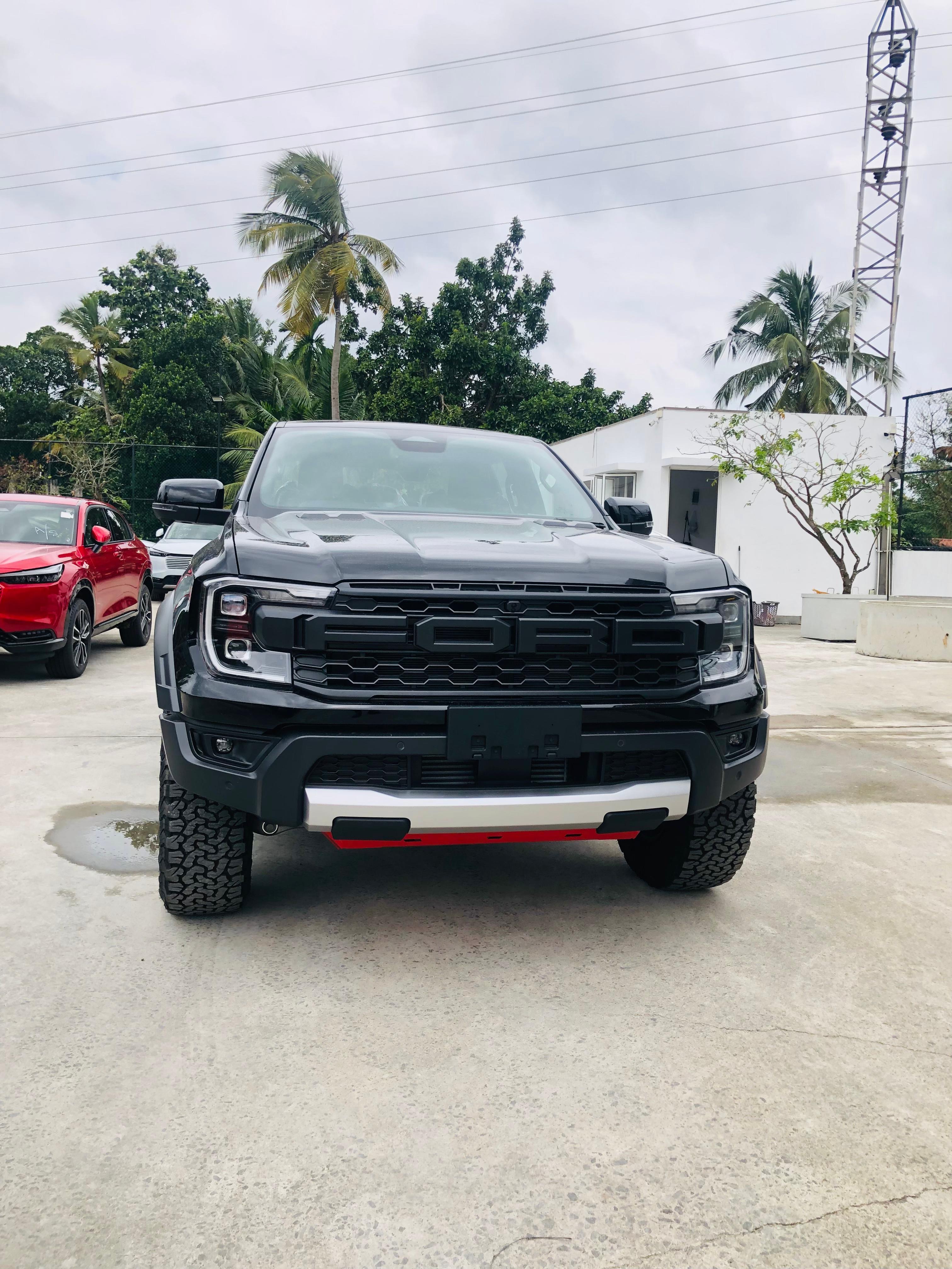 Ford Raptor Ranger 2025 ads-image-1