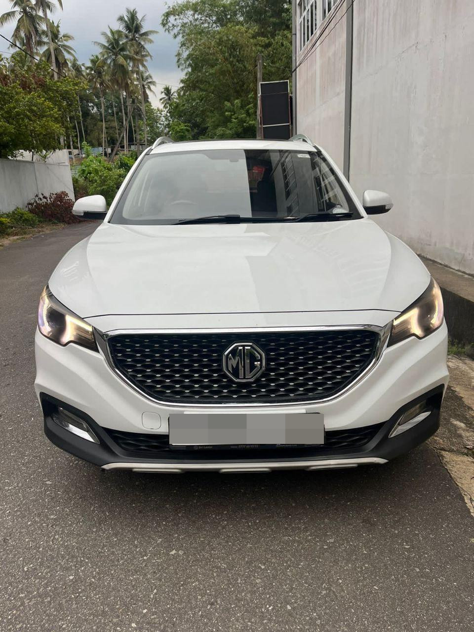 MG ZS 2018 ads-image-1