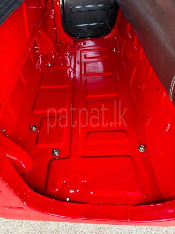 Bajaj 4 stroke 2019 - பயன்படுத்தப்பட்டது முச்சக்கர வண்டி sale in Sri Lanka - patpat.lk