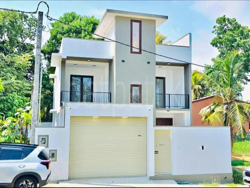 House for Sale in Kottawa ads-image-1