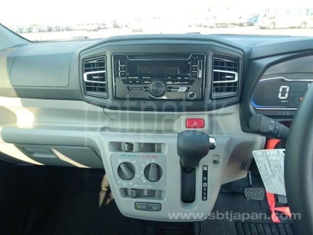 Advertisement image 6