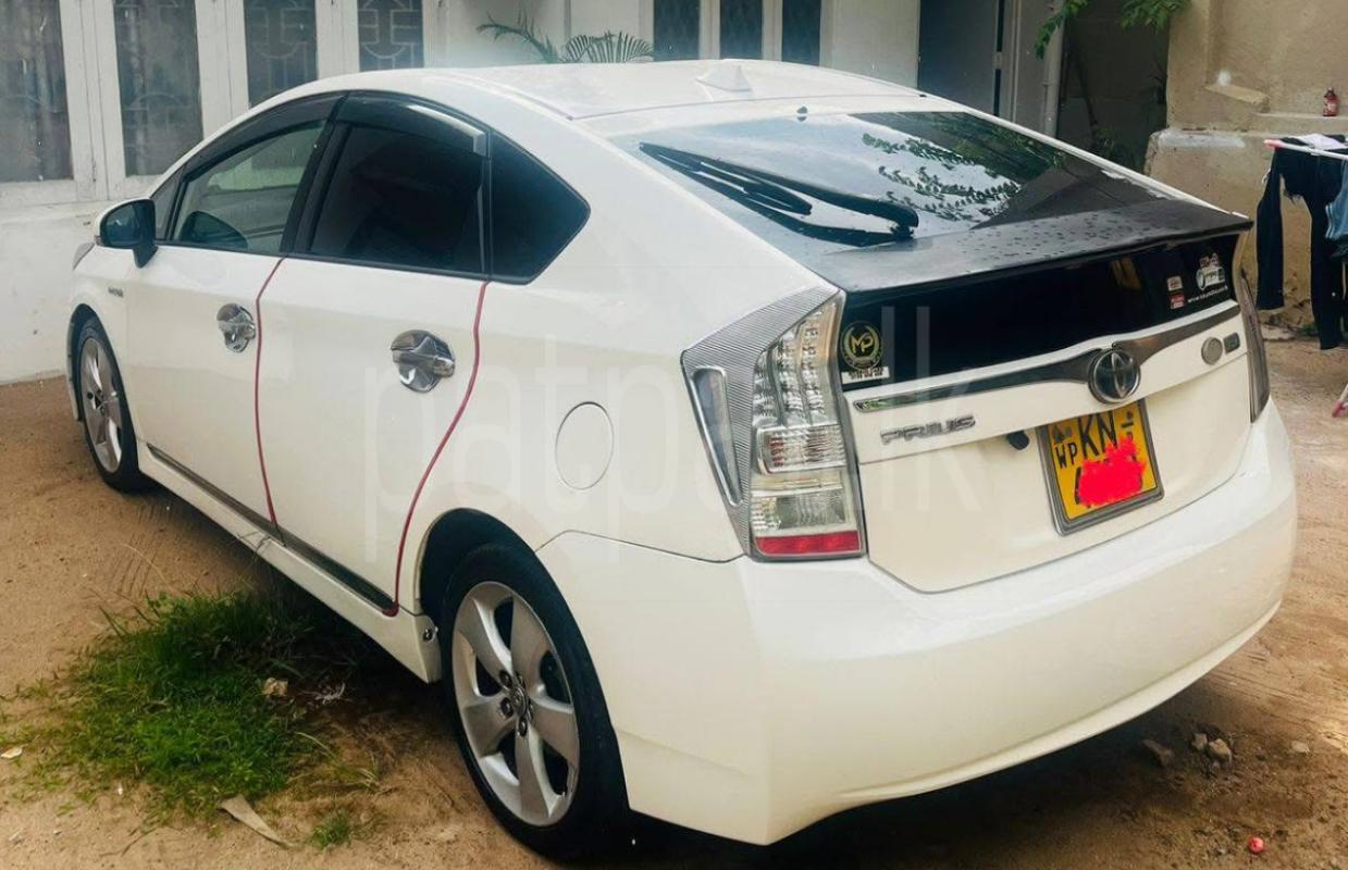 Toyota Prius 2009 - பயன்படுத்தப்பட்டது கார் sale in Sri Lanka - patpat.lk