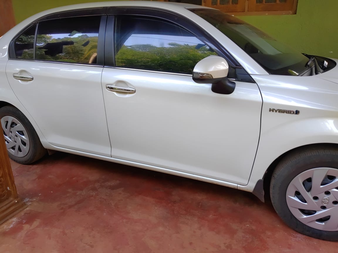Toyota Axio 2015 - Used Car sale in Sri Lanka - patpat.lk