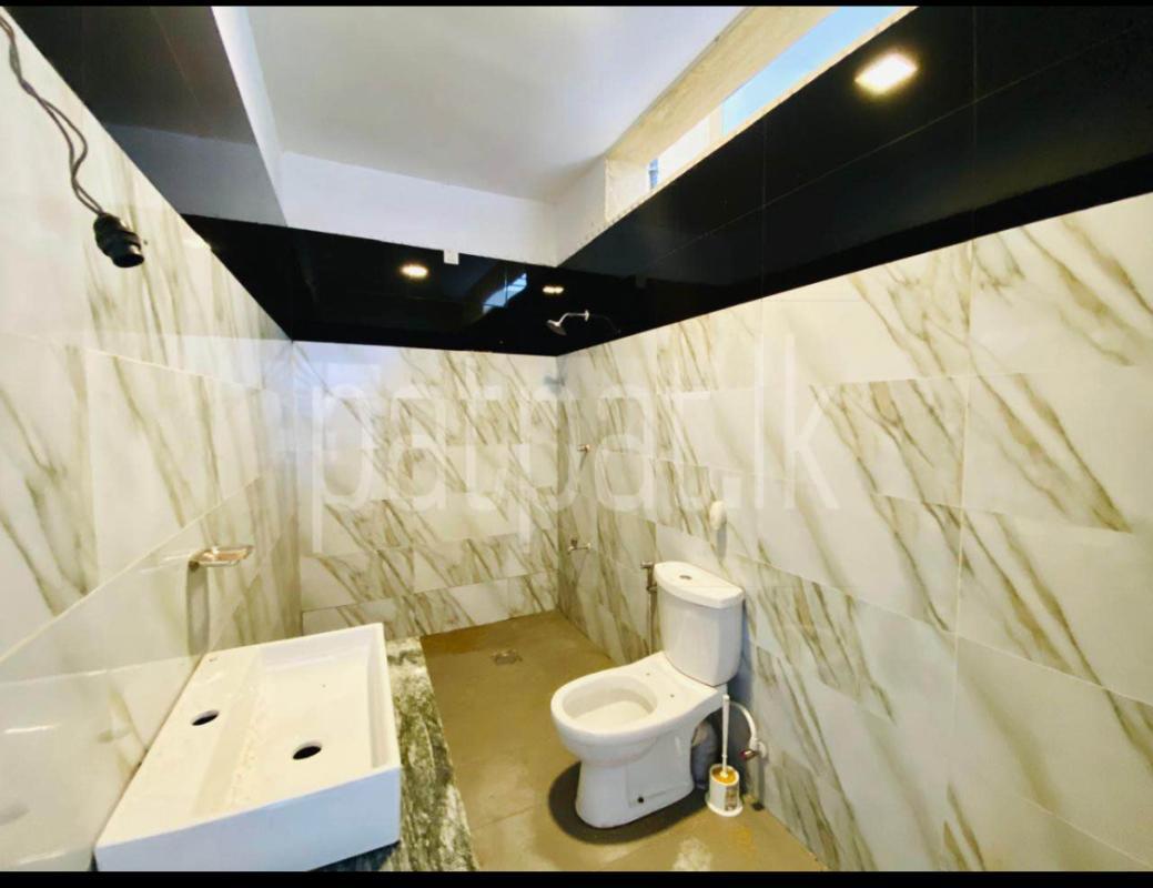 House for Sale in Athurugiriya