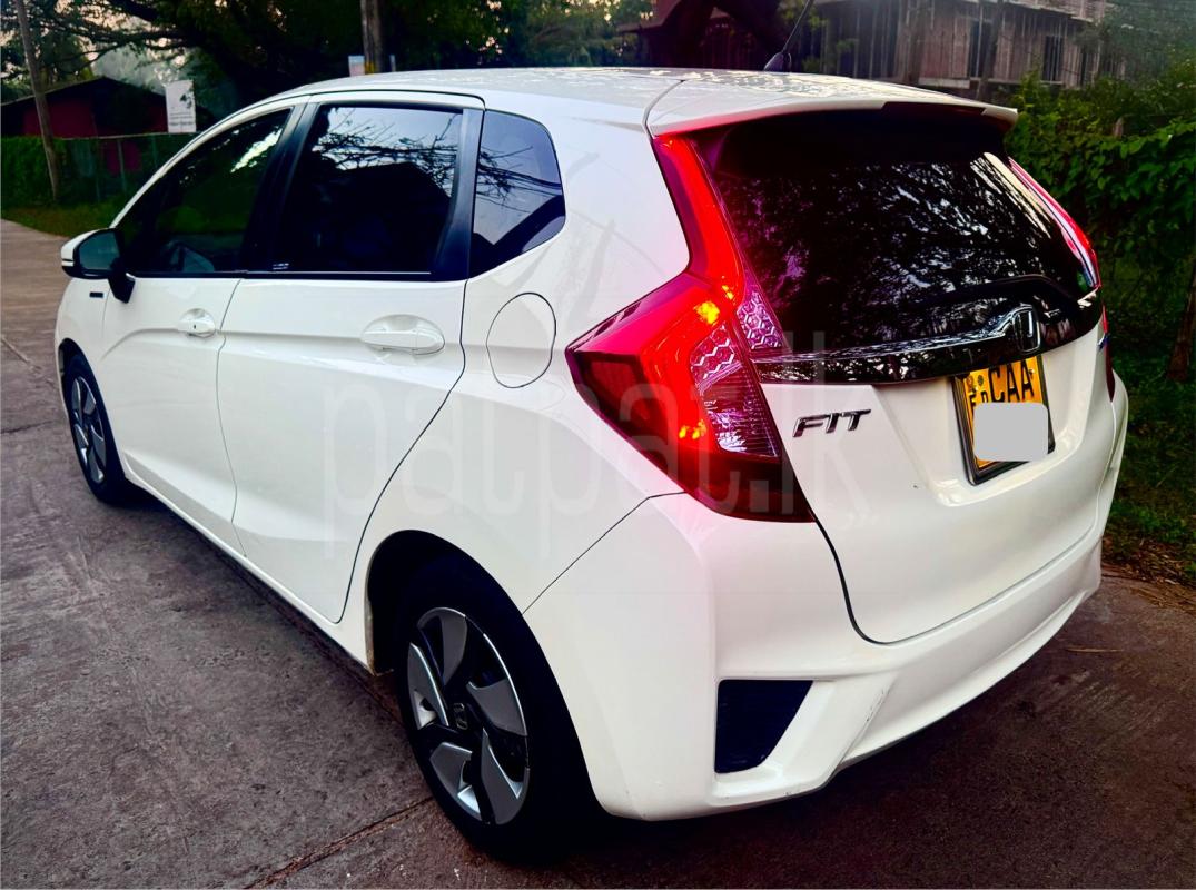 Honda Fit 2014 - பயன்படுத்தப்பட்டது கார் sale in Sri Lanka - patpat.lk