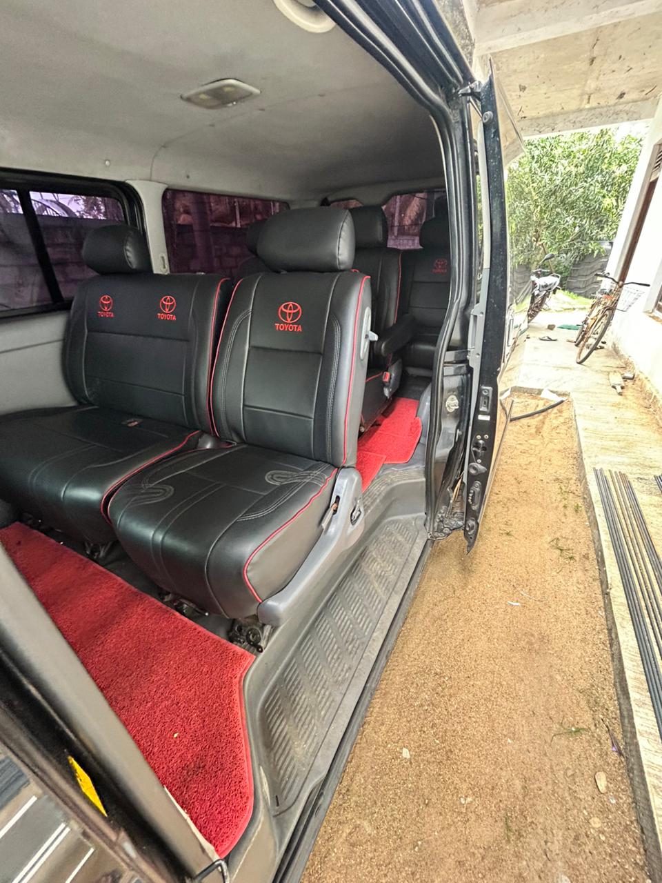 Toyota Hiace 2008 - பயன்படுத்தப்பட்டது வேன் sale in Sri Lanka - patpat.lk