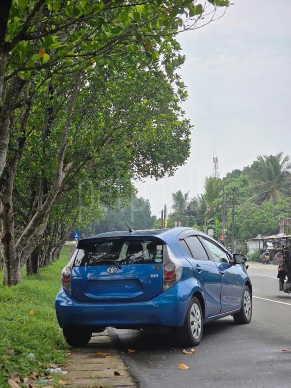 Toyota Aqua 2012 - பயன்படுத்தப்பட்டது கார் sale in Sri Lanka - patpat.lk
