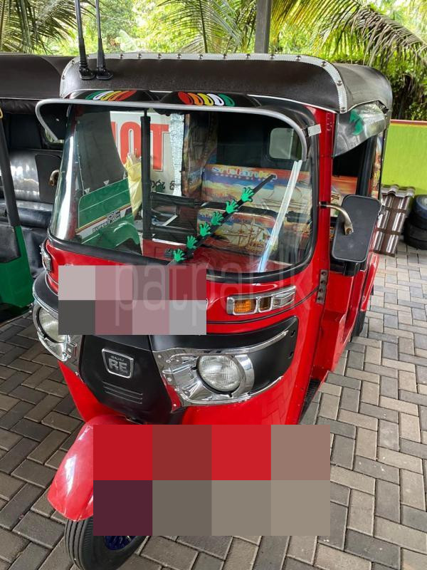 Bajaj 4 stroke 2018 - பயன்படுத்தப்பட்டது முச்சக்கர வண்டி sale in Sri Lanka - patpat.lk