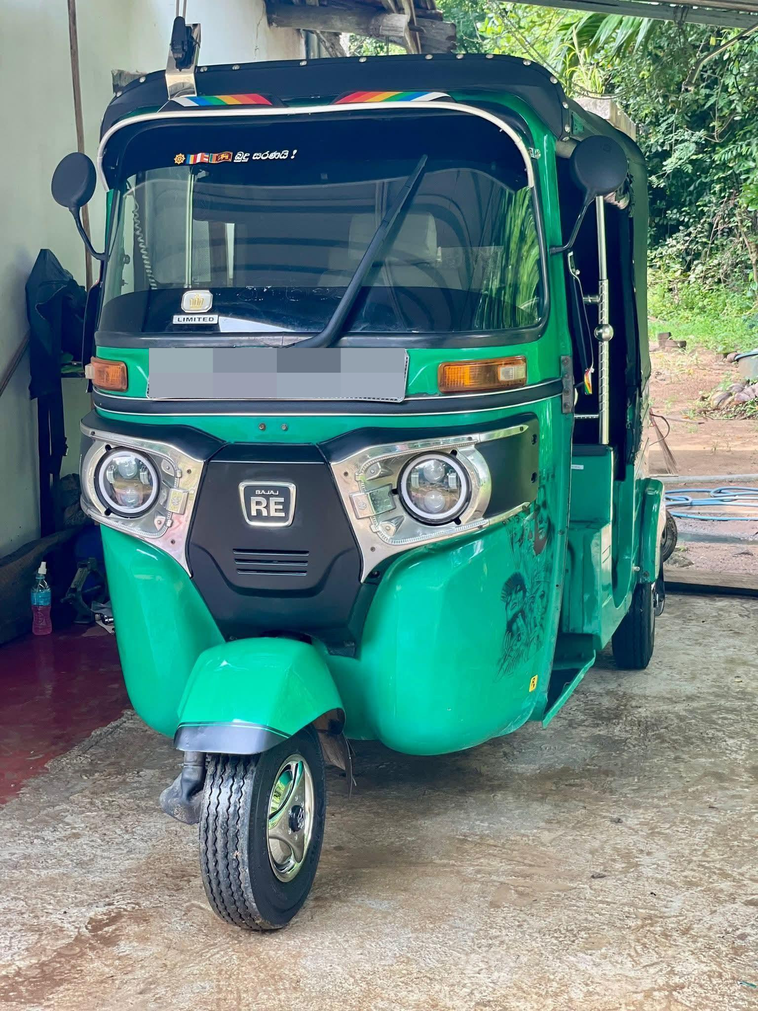 Bajaj 4 stroke 2015 - பயன்படுத்தப்பட்டது முச்சக்கர வண்டி sale in Sri Lanka - patpat.lk