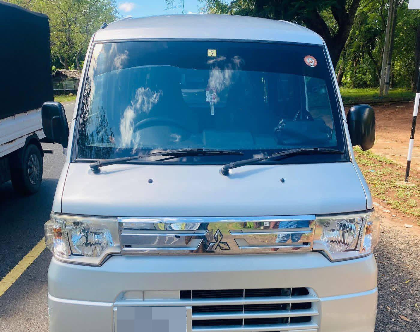 Nissan Clipper 2012 - Used Van sale in Sri Lanka - patpat.lk