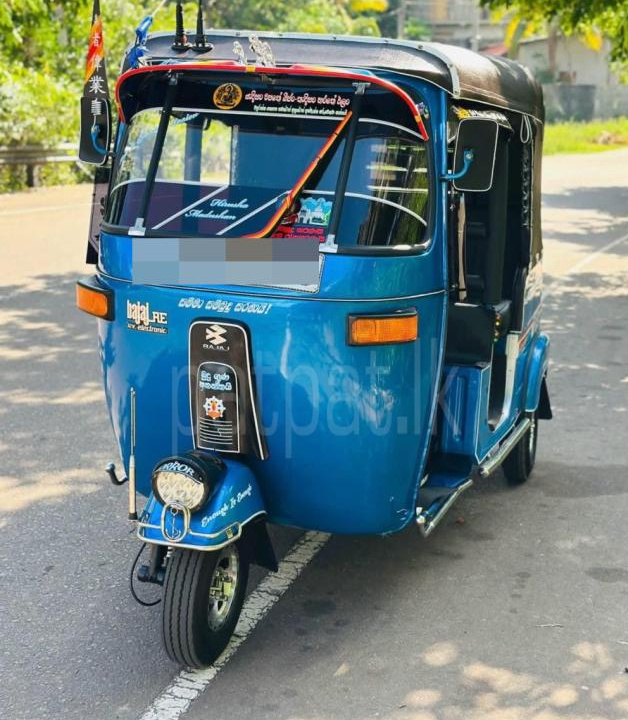 Bajaj Three Wheel 2012 - பயன்படுத்தப்பட்டது முச்சக்கர வண்டி sale in Sri Lanka - patpat.lk