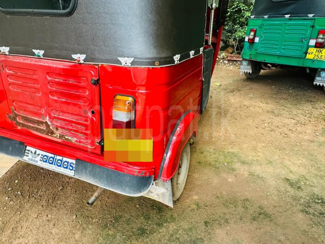 Bajaj 2 stroke 2006 - භාවිතා කරන ලද ත්‍රිරෝද රථය sale in Sri Lanka - patpat.lk