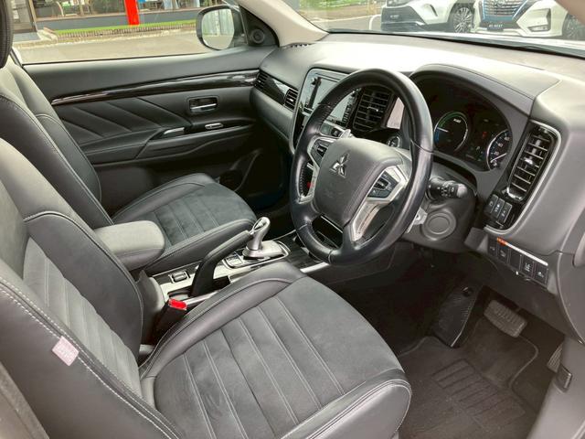 Mitsubishi Outlander 2014 - பயன்படுத்தப்பட்டது SUV sale in Sri Lanka - patpat.lk