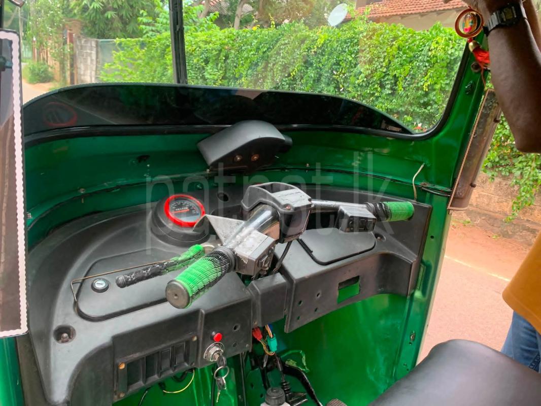 Bajaj 4 stroke 2011 - භාවිතා කරන ලද ත්‍රිරෝද රථය sale in Sri Lanka - patpat.lk