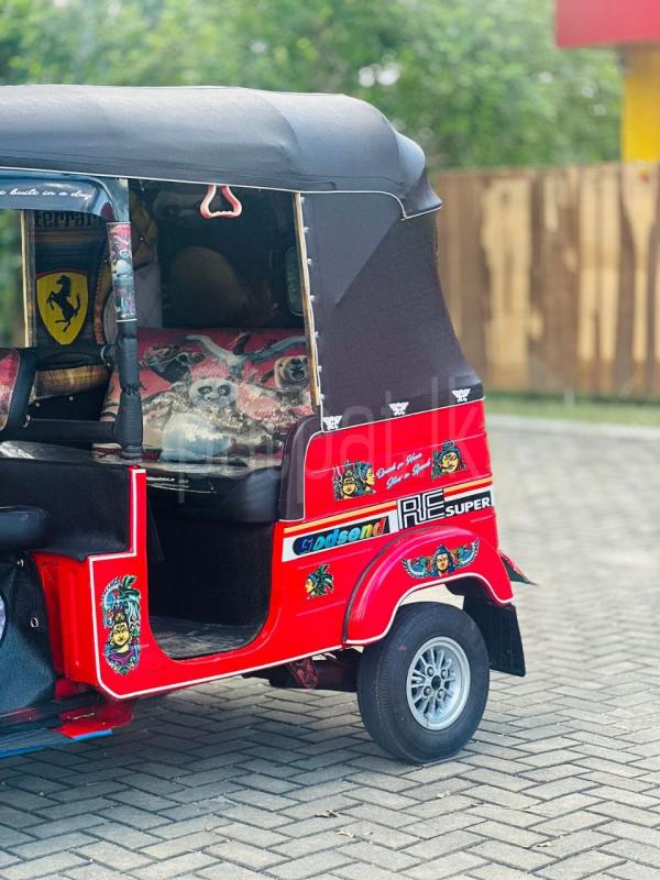 Advertisement image 4