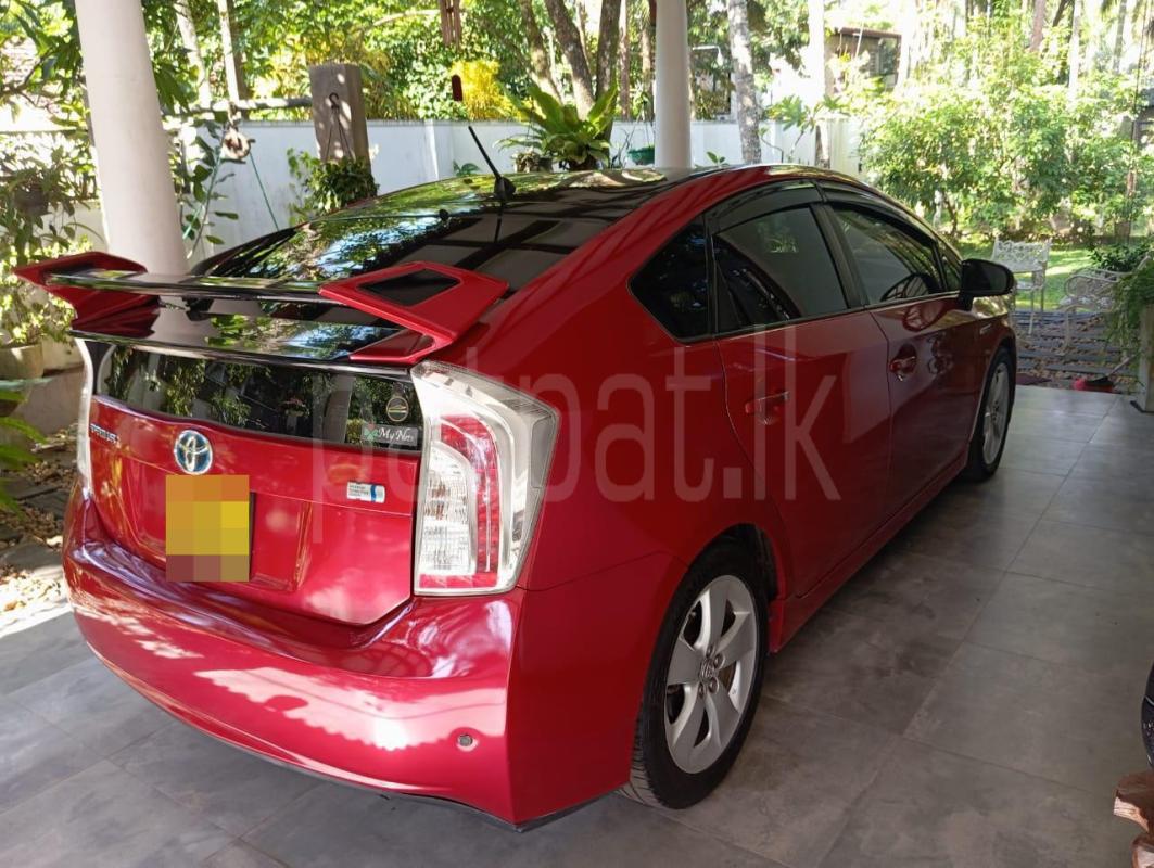 Toyota Prius 2012 - பயன்படுத்தப்பட்டது கார் sale in Sri Lanka - patpat.lk
