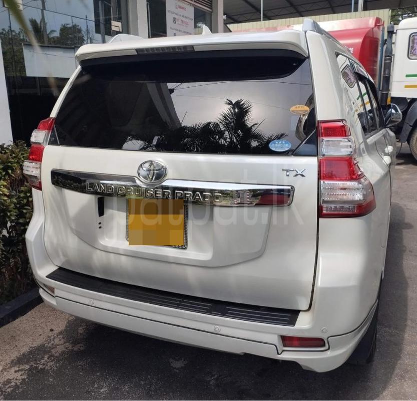 Toyota Land Cruiser Prado 2015 - பயன்படுத்தப்பட்டது SUV sale in Sri Lanka - patpat.lk