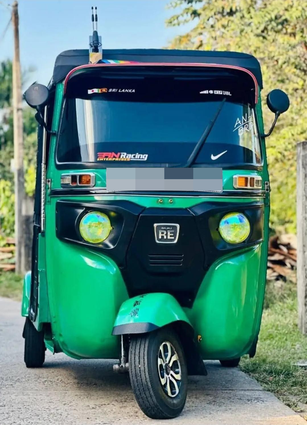 Bajaj Three Wheel 2015 - භාවිතා කරන ලද ත්‍රිරෝද රථය sale in Sri Lanka - patpat.lk