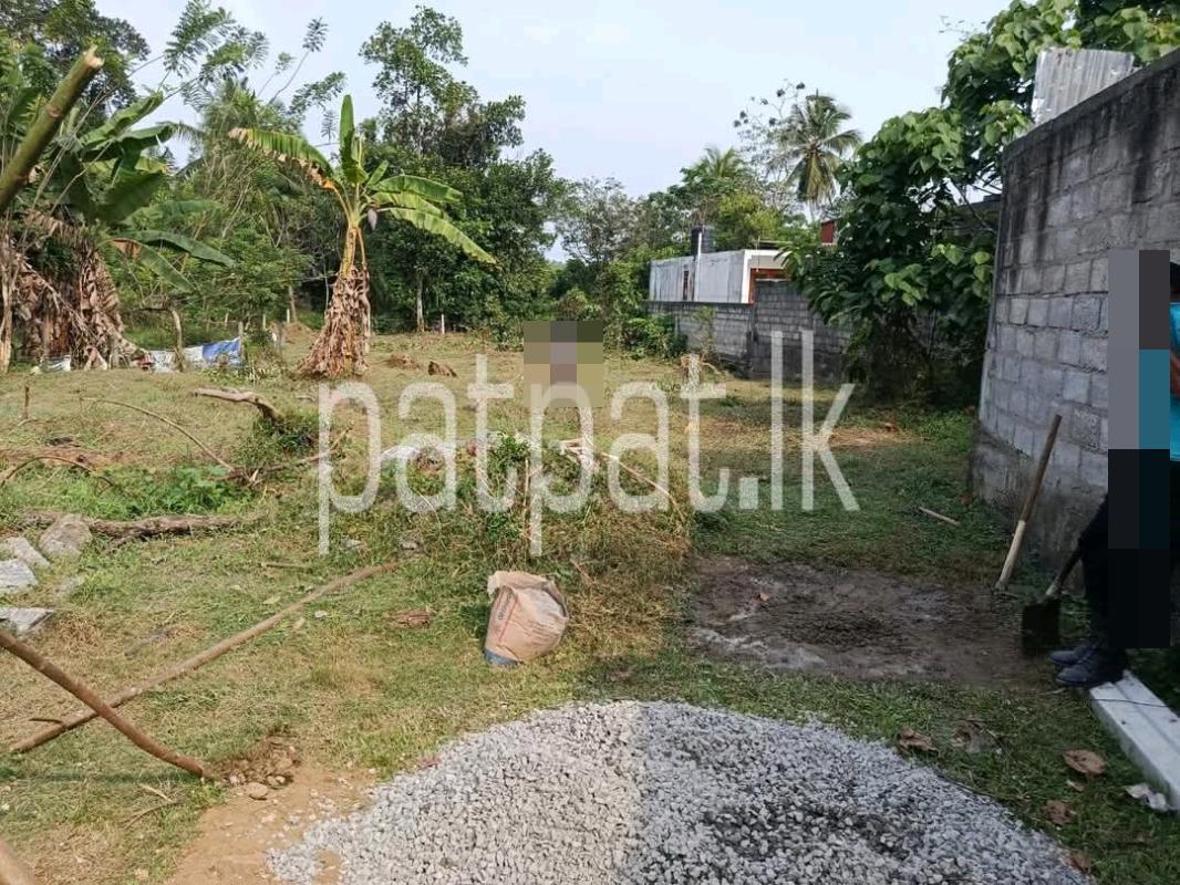 Residential Land for Sale in Akuregoda