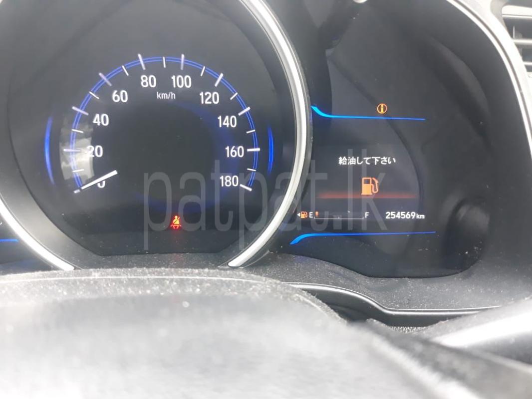 Honda Fit 2013 - பயன்படுத்தப்பட்டது கார் sale in Sri Lanka - patpat.lk
