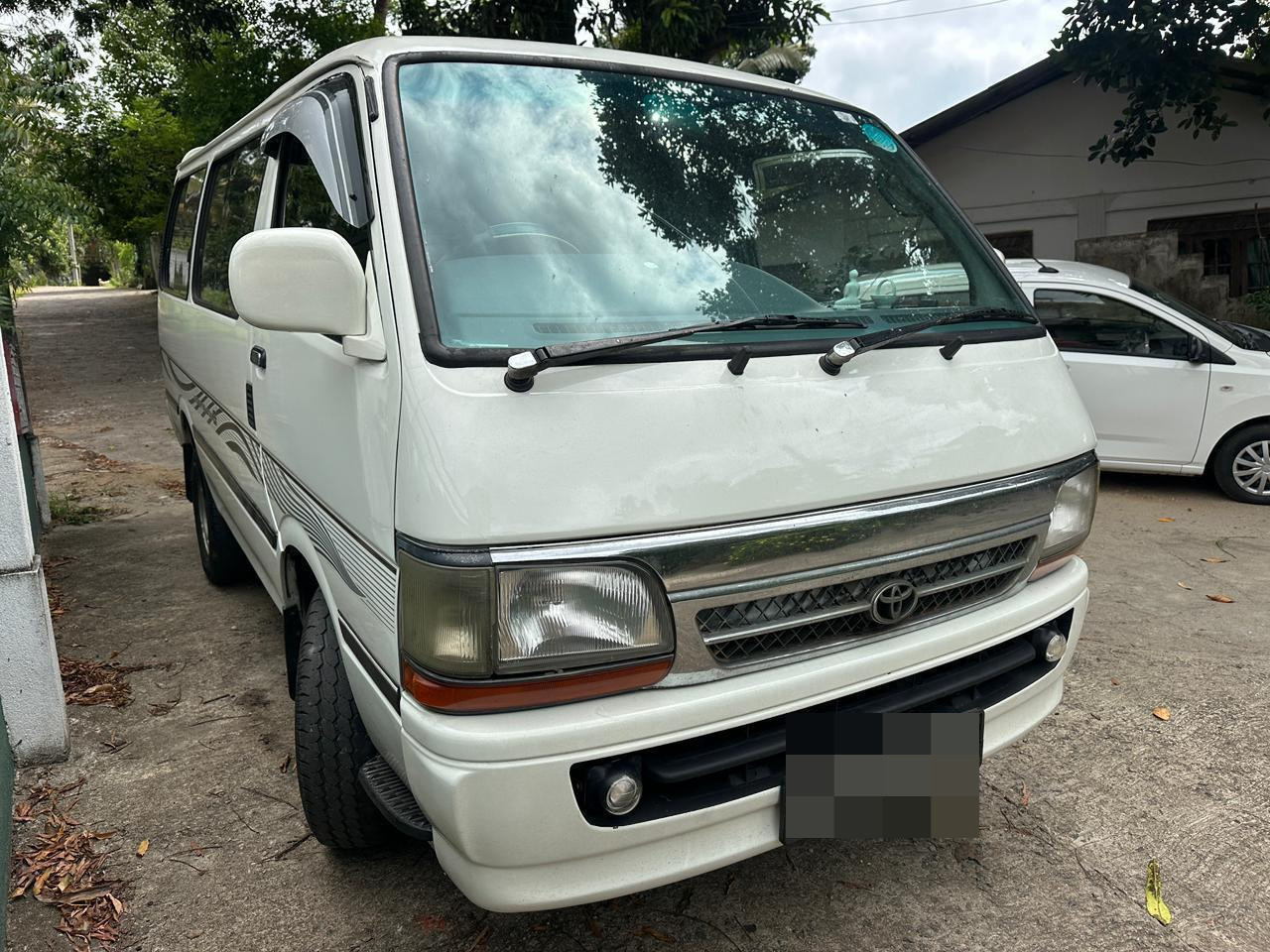 Toyota Hiace 1995 - Used Van sale in Sri Lanka - patpat.lk