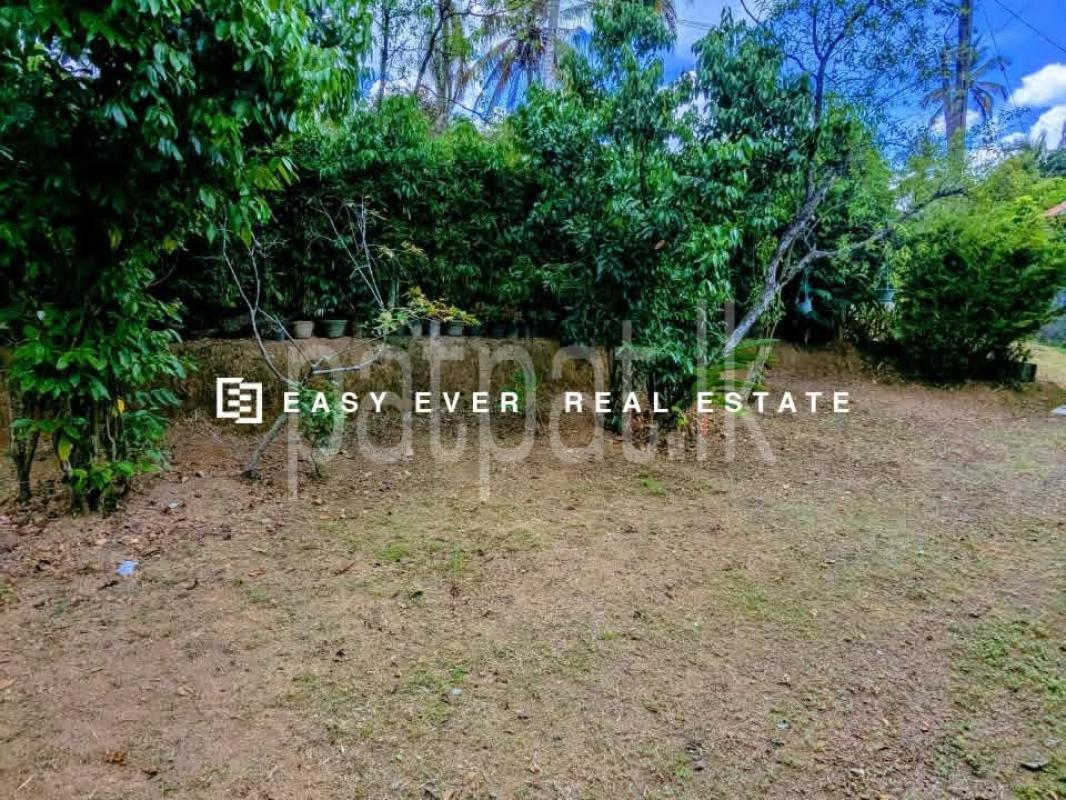 Residential Land for Sale in Athurugiriya