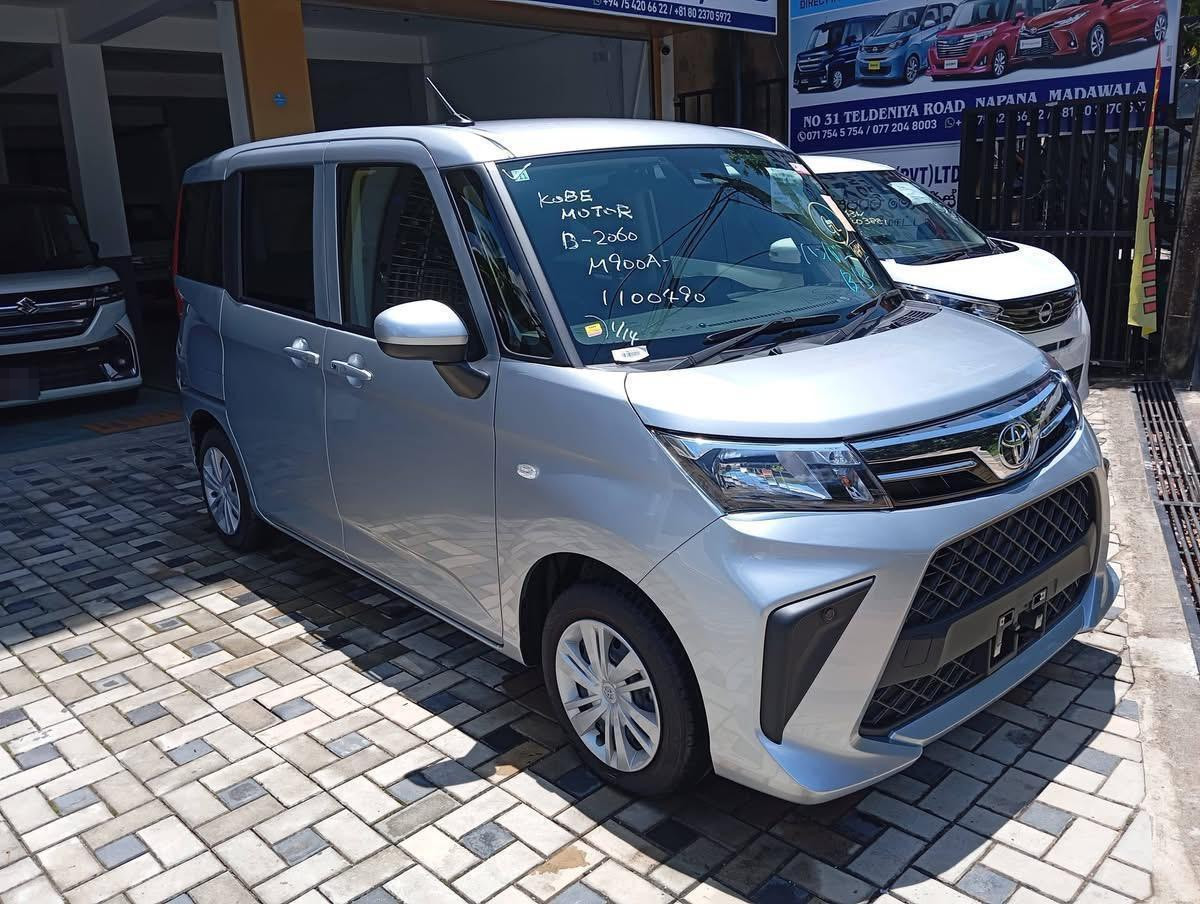 Toyota Roomy 2023 - சான்றளிக்கப்பட்டது வேன் sale in Sri Lanka - patpat.lk