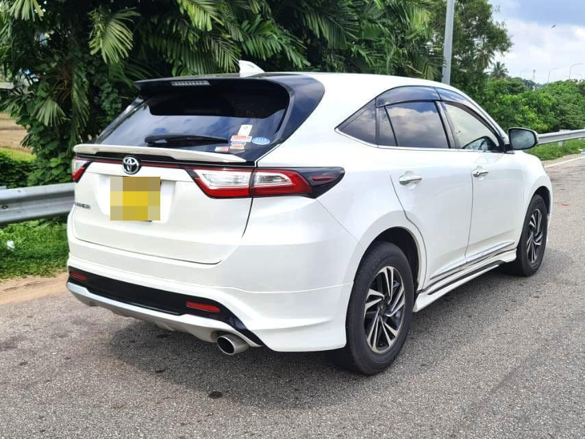 Toyota Harrier 2017 - பயன்படுத்தப்பட்டது SUV sale in Sri Lanka - patpat.lk