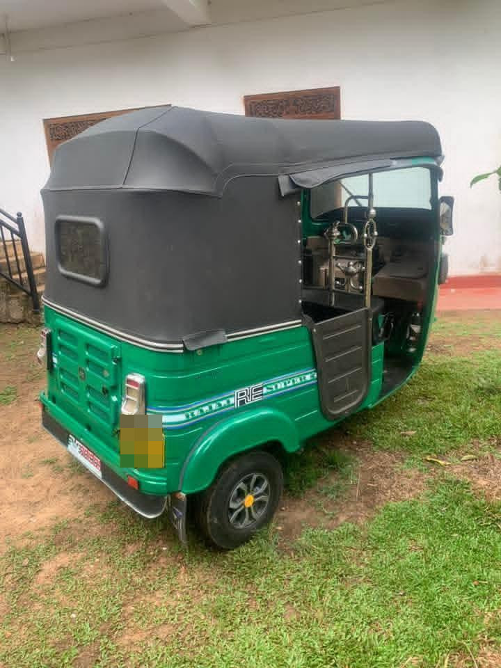 Bajaj Three Wheel 2015 - භාවිතා කරන ලද ත්‍රිරෝද රථය sale in Sri Lanka - patpat.lk