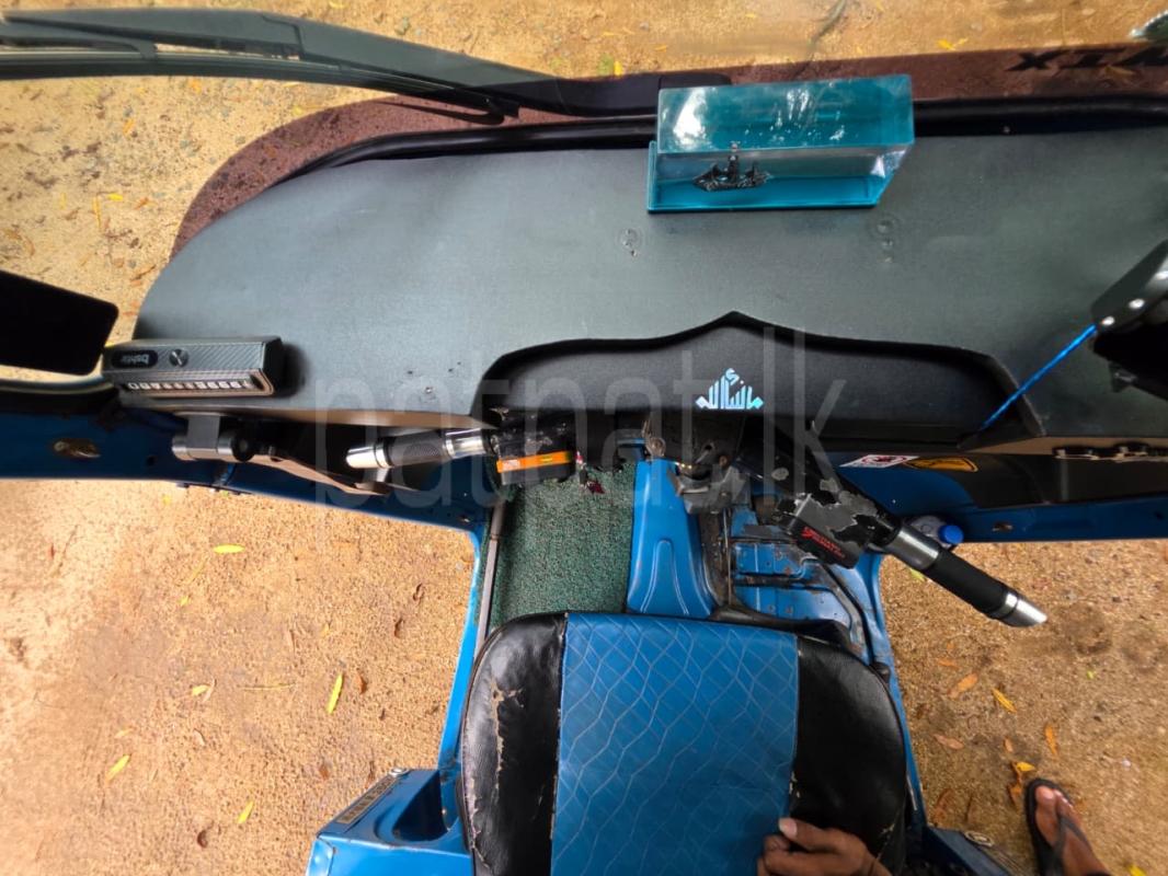Bajaj 4 stroke 2005 - பயன்படுத்தப்பட்டது முச்சக்கர வண்டி sale in Sri Lanka - patpat.lk
