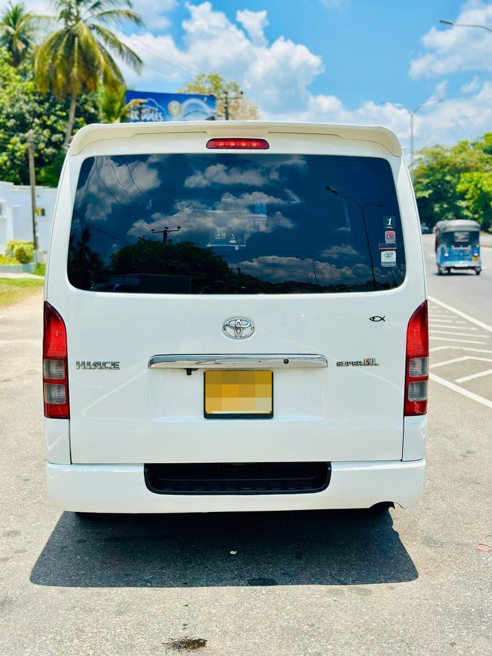 Toyota Hiace 2013 - Used Van sale in Sri Lanka - patpat.lk