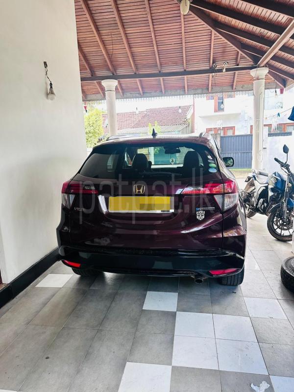 Honda Vezel 2014 - Used SUV sale in Sri Lanka - patpat.lk