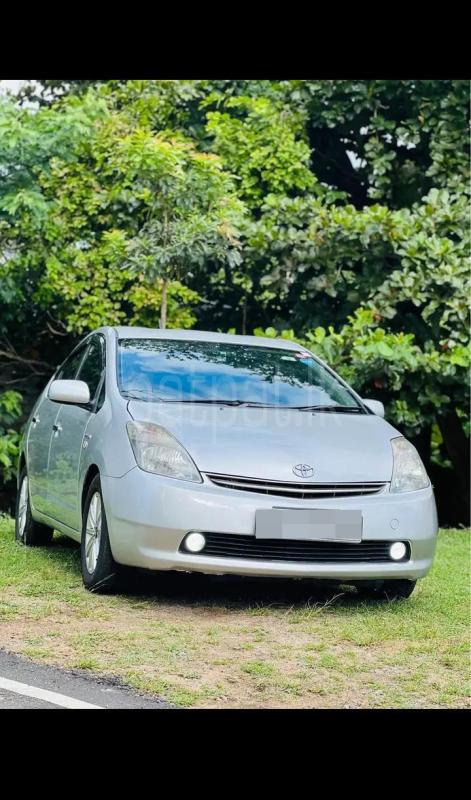 Toyota Prius 2010 - பயன்படுத்தப்பட்டது கார் sale in Sri Lanka - patpat.lk