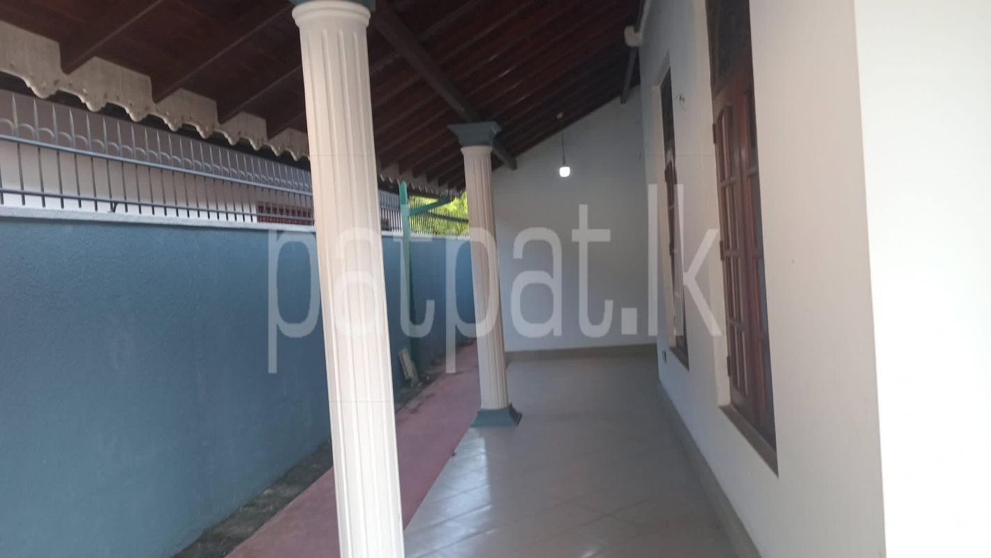House for Sale in Makandura