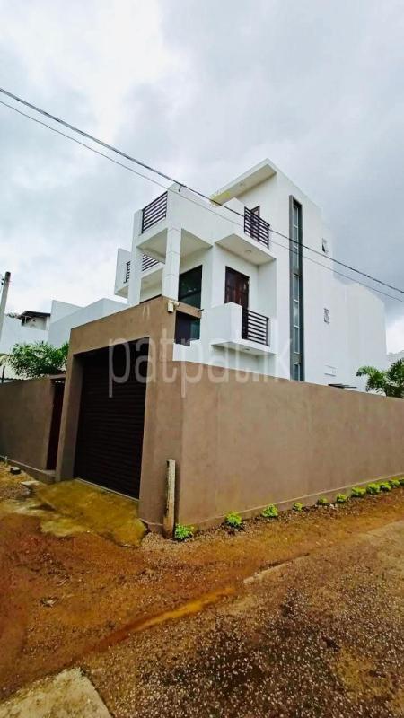 House for Sale in Talawatugoda ads-image-1