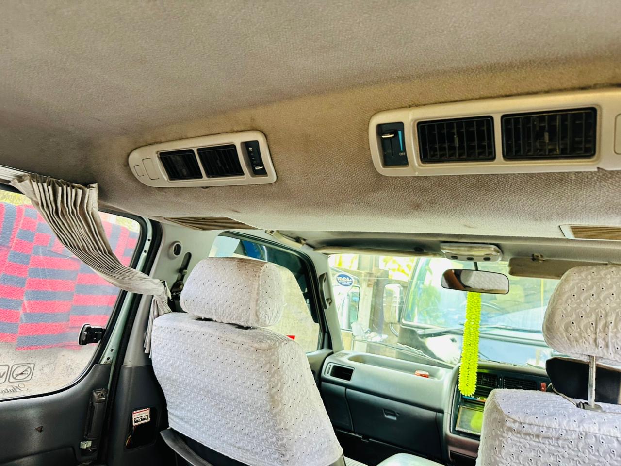 Toyota Super GL 2002 - பயன்படுத்தப்பட்டது வேன் sale in Sri Lanka - patpat.lk